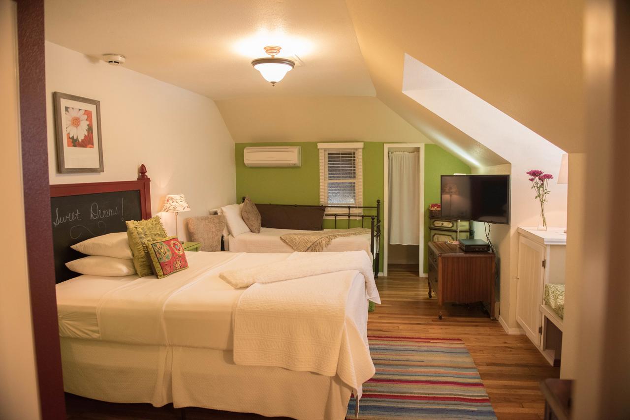 אלבוקרקי El Cuervo Abq Guest Rooms מראה חיצוני תמונה
