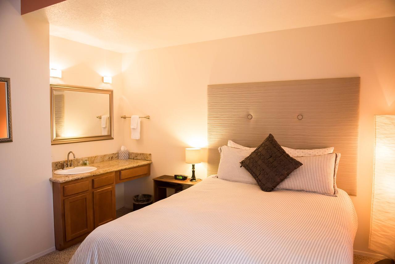 אלבוקרקי El Cuervo Abq Guest Rooms מראה חיצוני תמונה