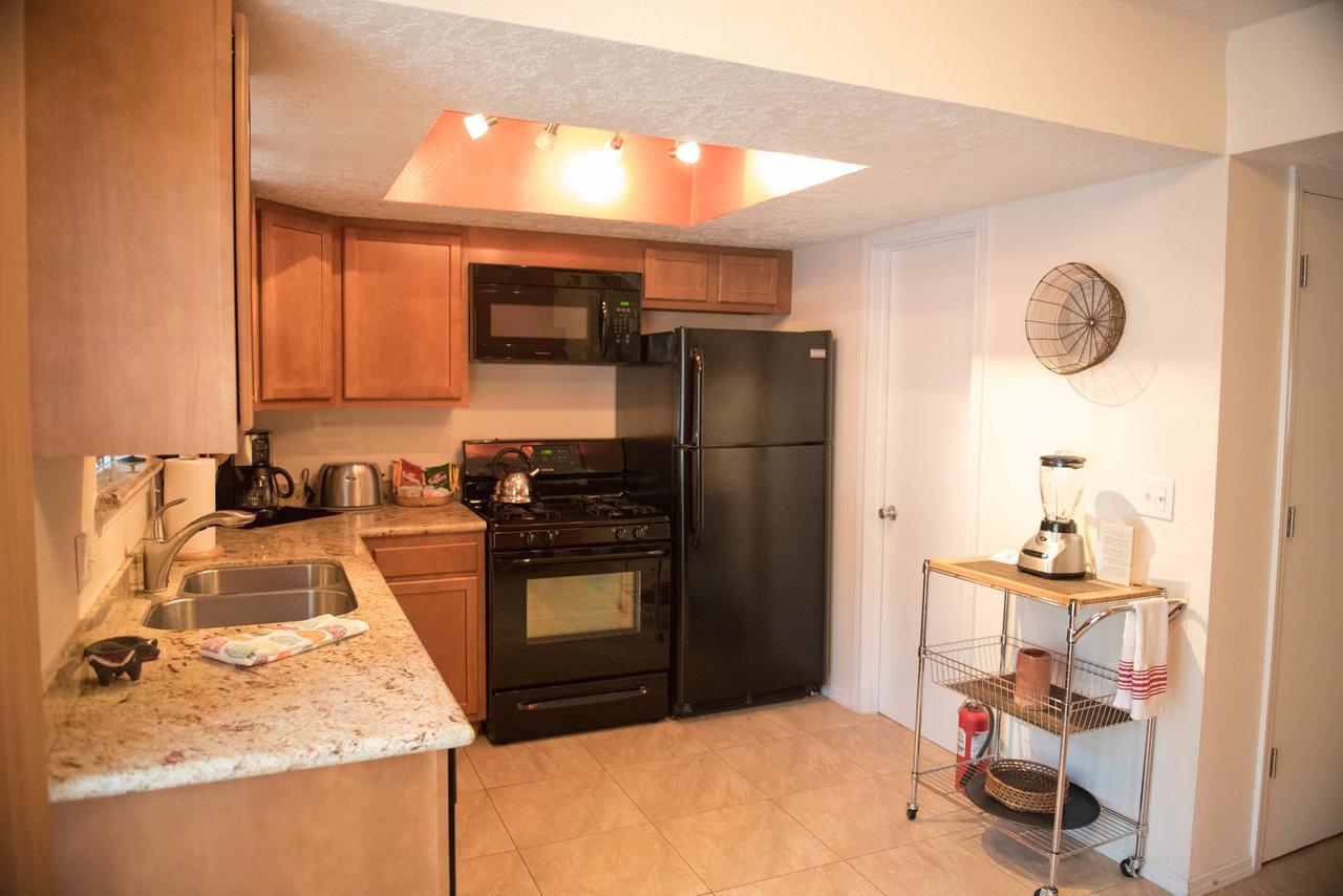 אלבוקרקי El Cuervo Abq Guest Rooms מראה חיצוני תמונה