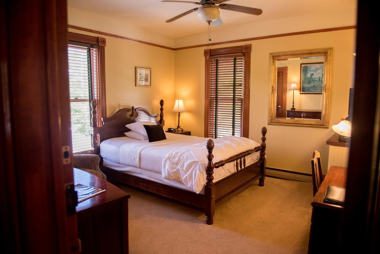 אלבוקרקי El Cuervo Abq Guest Rooms מראה חיצוני תמונה