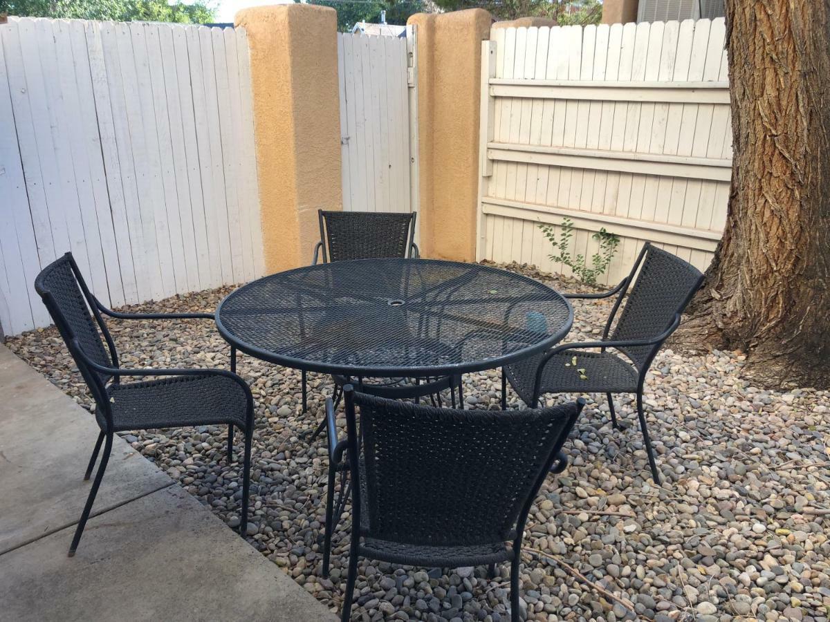 אלבוקרקי El Cuervo Abq Guest Rooms מראה חיצוני תמונה