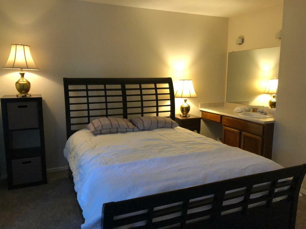אלבוקרקי El Cuervo Abq Guest Rooms מראה חיצוני תמונה